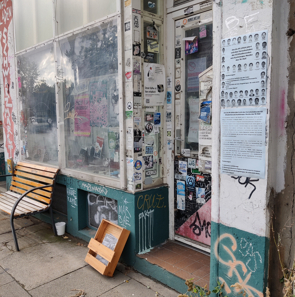 Poster Ayotzinapa Infoladen Schwarzmarkt